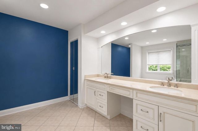 6049 POTOMAC LANDING DR, King George, VA 22485
