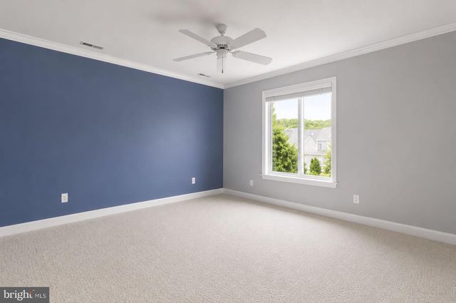 6049 POTOMAC LANDING DR, King George, VA 22485