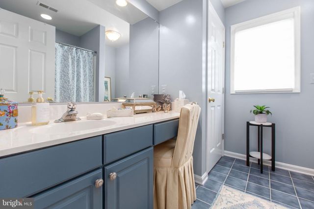 6049 POTOMAC LANDING DR, King George, VA 22485