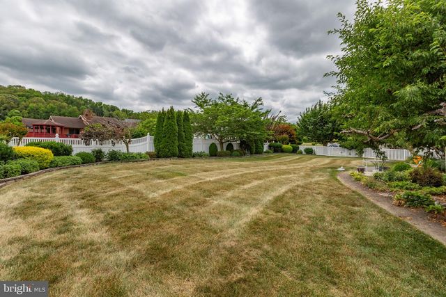 6049 POTOMAC LANDING DR, King George, VA 22485