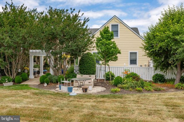 6049 POTOMAC LANDING DR, King George, VA 22485