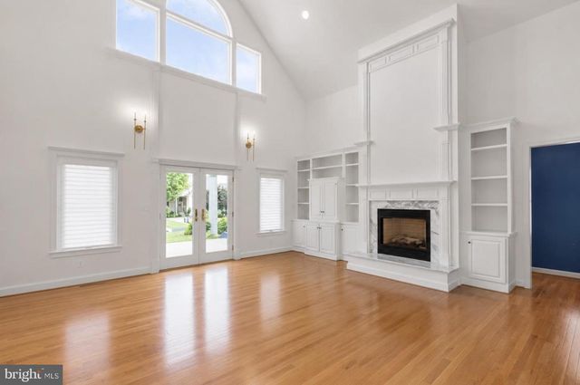 6049 POTOMAC LANDING DR, King George, VA 22485