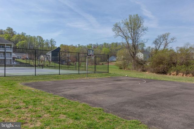 6049 POTOMAC LANDING DR, King George, VA 22485