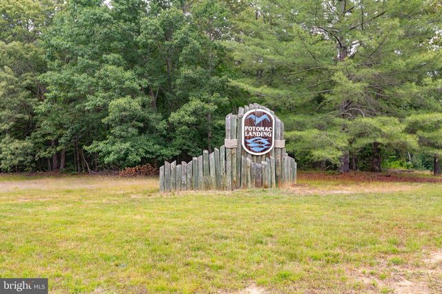 6049 POTOMAC LANDING DR, King George, VA 22485