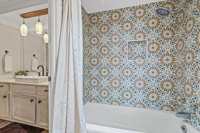 143 World Of Tennis SQ D143, Lakeway, TX 78738