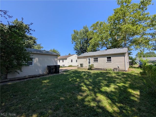 322 Pasadena Avenue, Elyria, OH 44035
