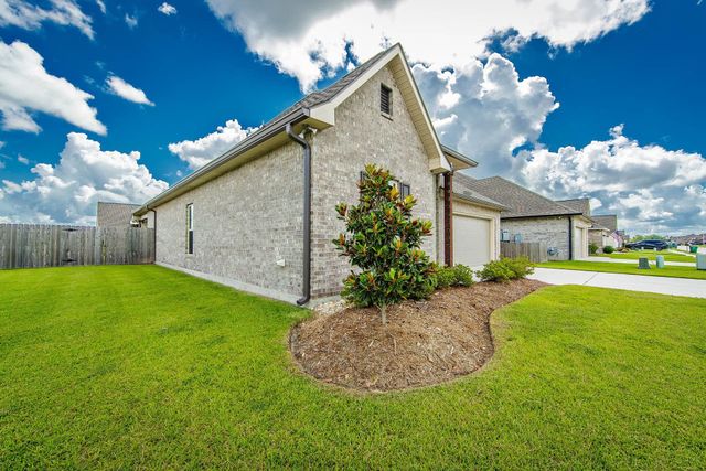 217 Peacock Pointe, Thibodaux, LA 70301