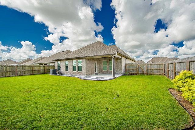 217 Peacock Pointe, Thibodaux, LA 70301