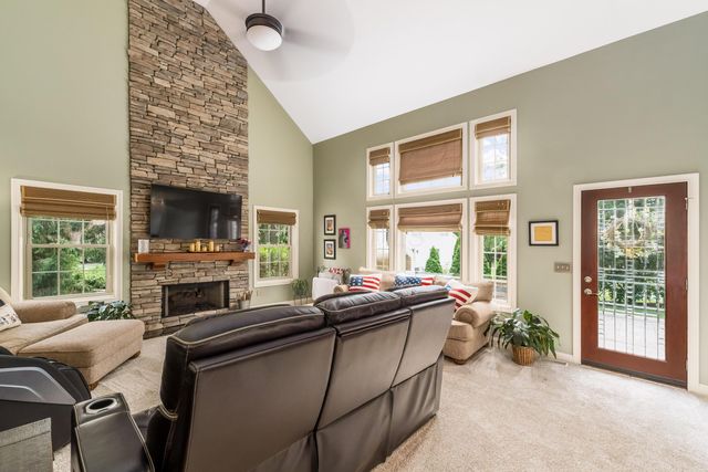8631 Winding Creek Way, Pickerington, OH 43147