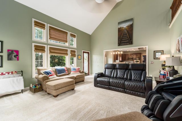 8631 Winding Creek Way, Pickerington, OH 43147