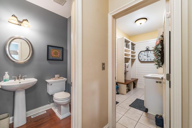 8631 Winding Creek Way, Pickerington, OH 43147