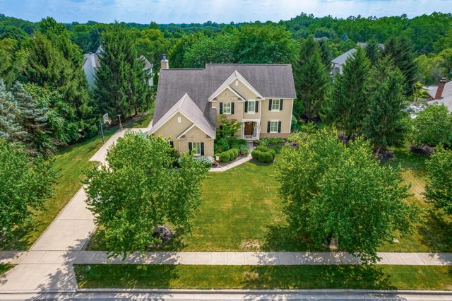 8631 Winding Creek Way, Pickerington, OH 43147