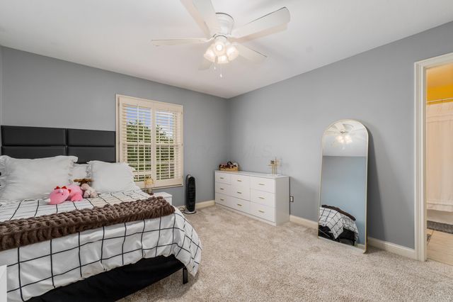 8631 Winding Creek Way, Pickerington, OH 43147