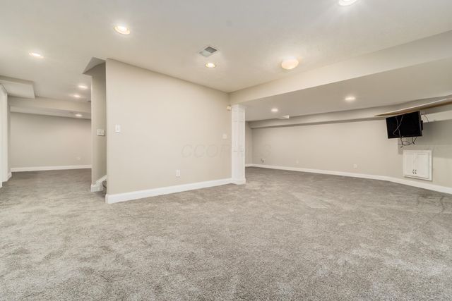 8631 Winding Creek Way, Pickerington, OH 43147
