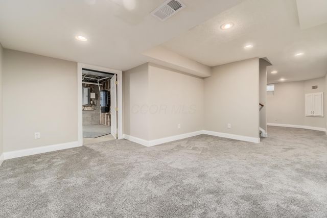 8631 Winding Creek Way, Pickerington, OH 43147