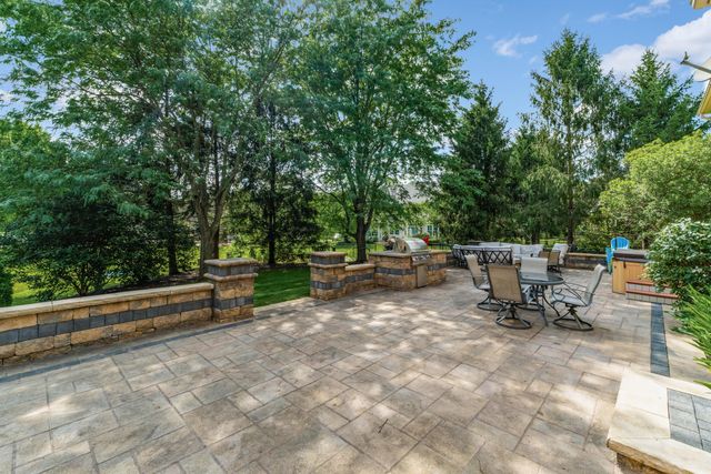 8631 Winding Creek Way, Pickerington, OH 43147