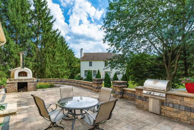 8631 Winding Creek Way, Pickerington, OH 43147