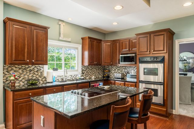 8631 Winding Creek Way, Pickerington, OH 43147