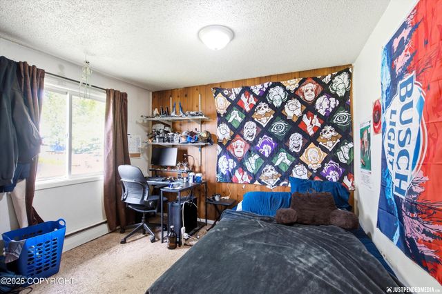 2615 W 33rd Avenue, Anchorage, AK 99517