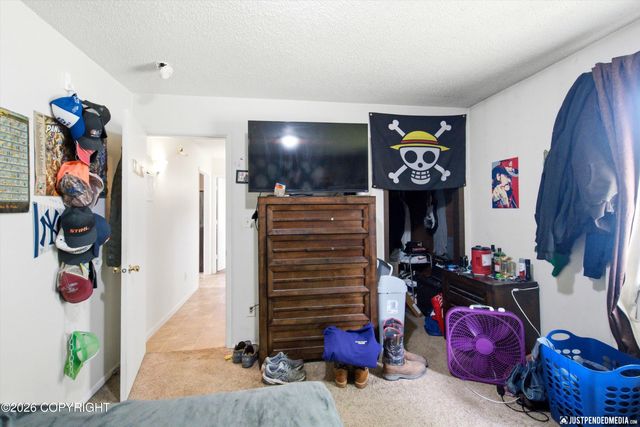 2615 W 33rd Avenue, Anchorage, AK 99517