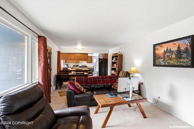 2615 W 33rd Avenue, Anchorage, AK 99517