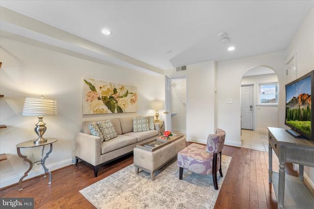 1527 K ST SE, Washington, DC 20003