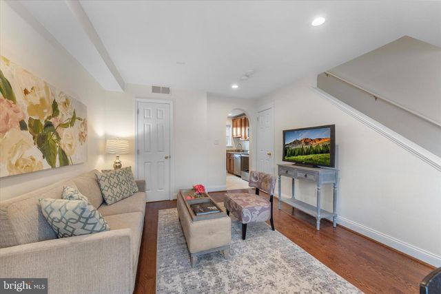 1527 K ST SE, Washington, DC 20003