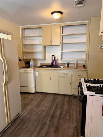 215 Hickory Street, Borger, TX 79007