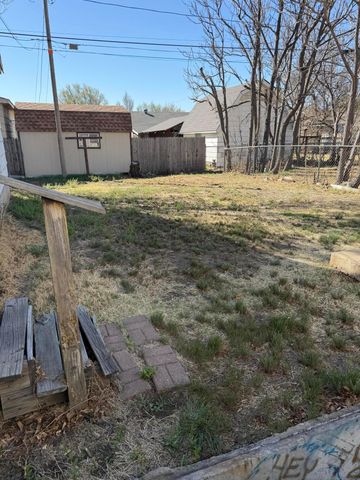 215 Hickory Street, Borger, TX 79007