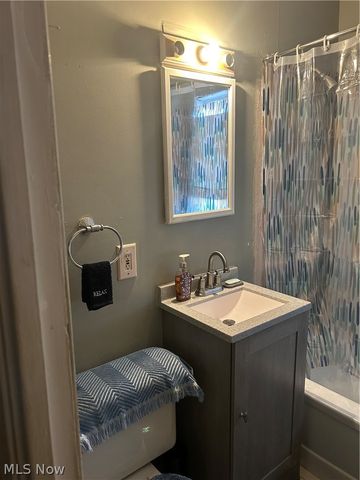 172 Best Street, Bedford, OH 44146