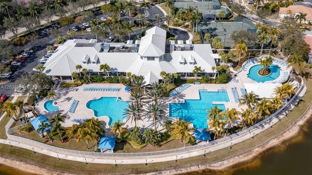 2675 Clipper Cir, West Palm Beach, FL 33411