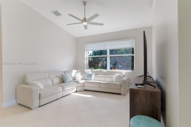 2675 Clipper Cir, West Palm Beach, FL 33411