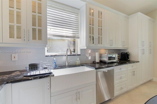 2675 Clipper Cir, West Palm Beach, FL 33411