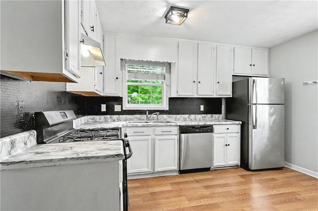 407 Sheppard Crossing Court, Stone Mountain, GA 30083