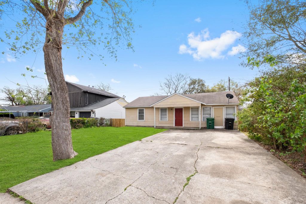 4922 Alvin Street, Houston, TX 77033