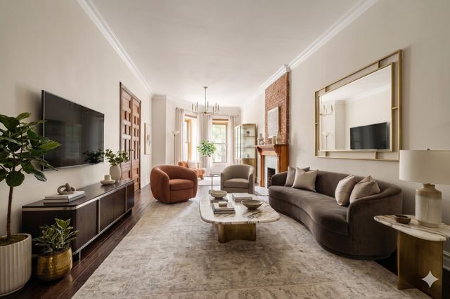 425 PUTNAM Avenue, New York City, NY 11221