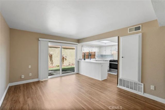 20119 Leadwell Street 3, Winnetka, CA 91306