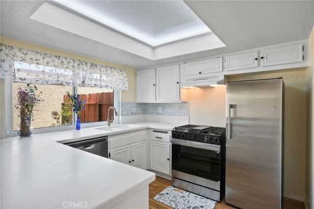 20119 Leadwell Street 3, Winnetka, CA 91306