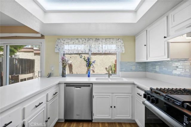 20119 Leadwell Street 3, Winnetka, CA 91306
