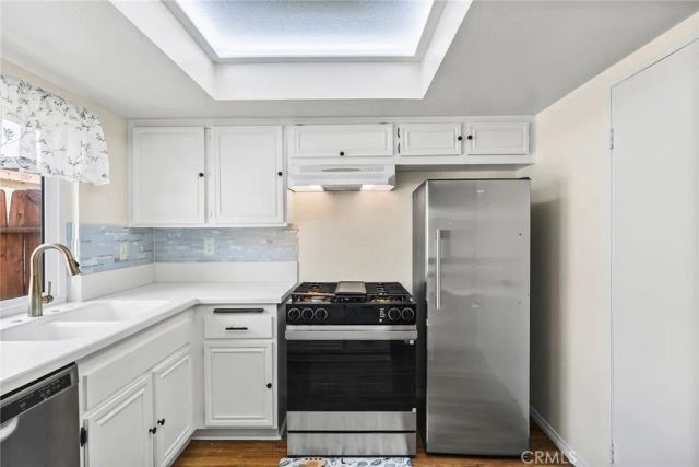 20119 Leadwell Street 3, Winnetka, CA 91306
