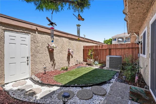 20119 Leadwell Street 3, Winnetka, CA 91306