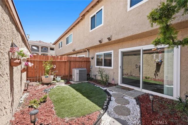 20119 Leadwell Street 3, Winnetka, CA 91306