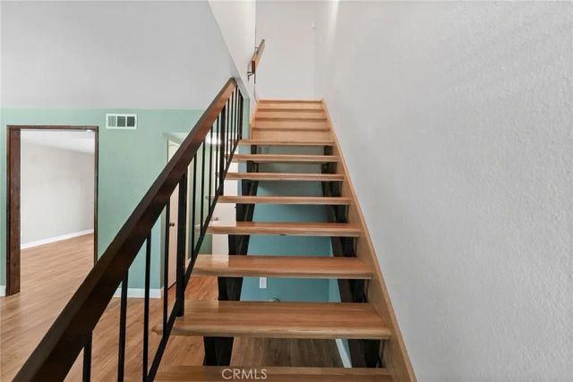 20119 Leadwell Street 3, Winnetka, CA 91306