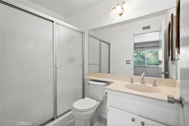 20119 Leadwell Street 3, Winnetka, CA 91306