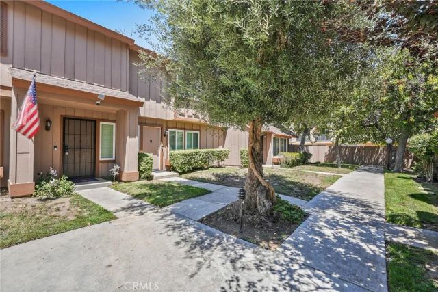 20119 Leadwell Street 3, Winnetka, CA 91306