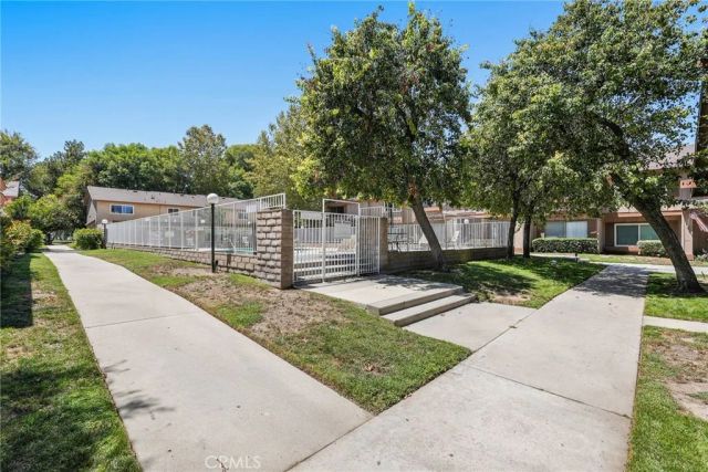 20119 Leadwell Street 3, Winnetka, CA 91306