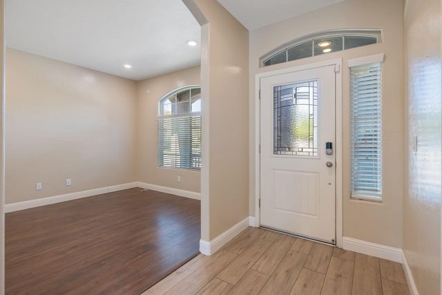 2347 W Babcock Avenue, Visalia, CA 93291