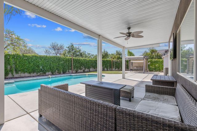 2347 W Babcock Avenue, Visalia, CA 93291