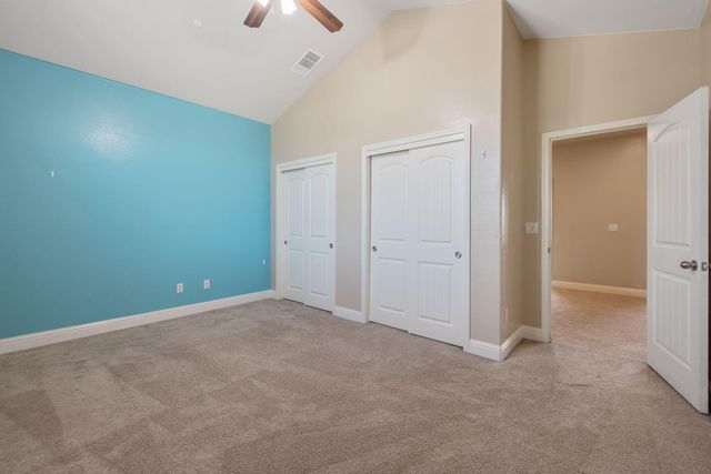 2347 W Babcock Avenue, Visalia, CA 93291