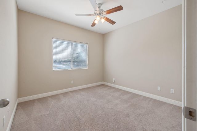 2347 W Babcock Avenue, Visalia, CA 93291